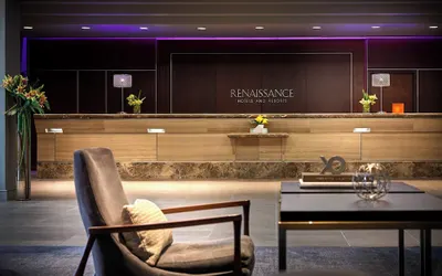 Renaissance Los Angeles Airport Hotel