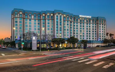 Renaissance Los Angeles Airport Hotel