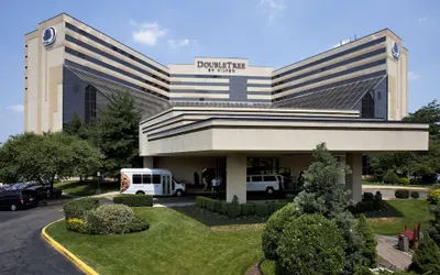 DoubleTree by Hilton Hotel Newark Airport