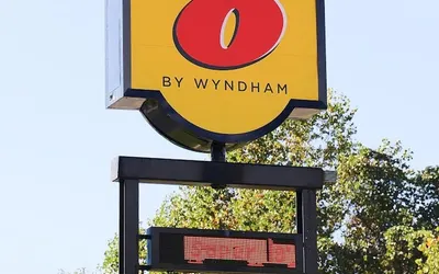 Super 8 by Wyndham Marion NC