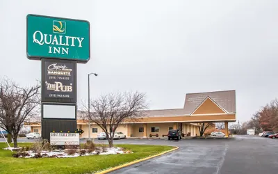 Quality Inn Morris I-80