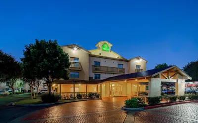 La Quinta Inn & Suites by Wyndham Irvine Spectrum