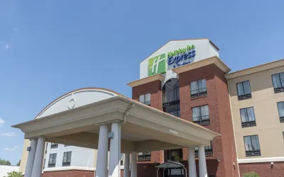 Holiday Inn Express Hotel & Suites New Philadelphia, an IHG Hotel