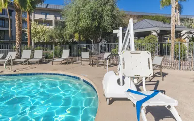 Holiday Inn & Suites Phoenix Airport North by IHG