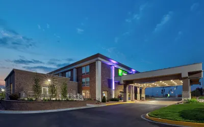 Holiday Inn Express & Suites Eden Prairie – Minneapolis by IHG