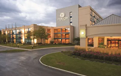 DoubleTree by Hilton Chicago - Arlington Heights