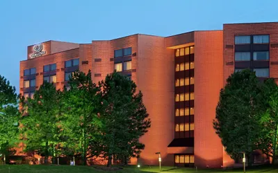 DoubleTree by Hilton Lisle Naperville