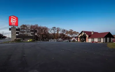 Red Roof Inn & Suites Hazleton