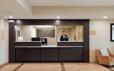 Candlewood Suites Lenexa - Overland Park Area, an IHG Hotel