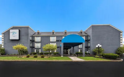 The Blu Hotel Blue Ash Cincinnati, an Ascend Collection Hotel