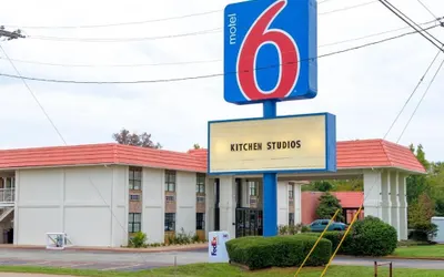 Motel 6 Palestine, TX