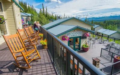 Denali Bluffs Hotel