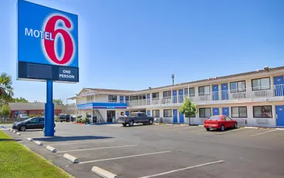 Motel 6 Monterey, CA