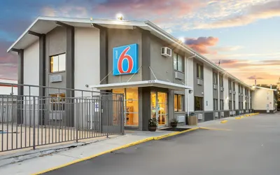 Motel 6 Ogden, UT- Downtown