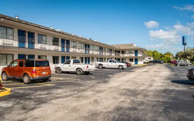 Motel 6 Ft. Pierce, FL, Fort Pierce