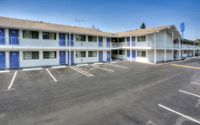 Motel 6 Tigard, OR - Portland South - Lake Oswego
