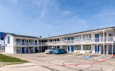 Motel 6 Fort Worth, TX - North