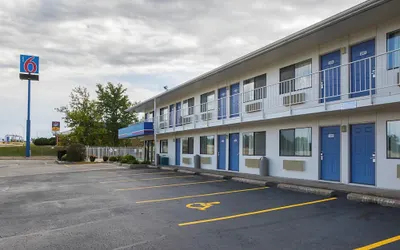 Motel 6 Rochester, MN