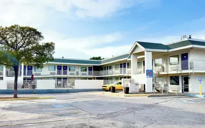 Motel 6 Austin, TX - North Central