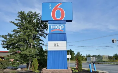 Motel 6 Tewksbury, MA - Boston