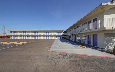 Motel 6 Laredo, TX - South