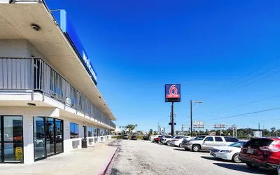 Motel 6 Galveston, TX