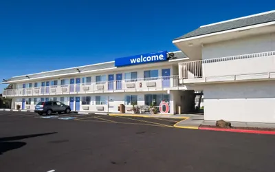 Motel 6 Pendleton, OR