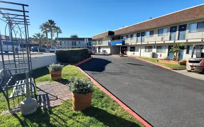 Motel 6 Palmdale, CA