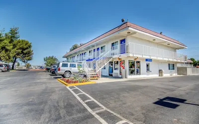 Motel 6 Stockton, CA - Charter Way West