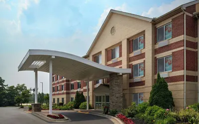 Fairfield Inn & Suites by Marriott Detroit Farmington Hills