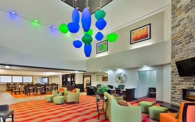 Holiday Inn Express Harrisburg NE, an IHG Hotel