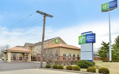 Holiday Inn Express & Suites Cincinnati-N/Sharonville, an IHG Hotel