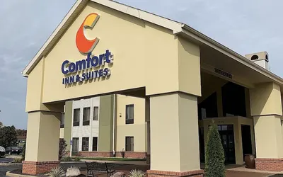 Comfort Inn & Suites Warsaw near US-30