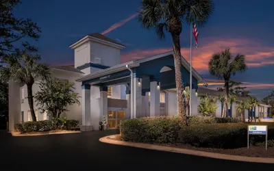 Holiday Inn Express Saint Simons Island, an IHG Hotel