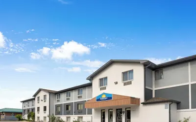 Days Inn by Wyndham Omaha/West Dodge