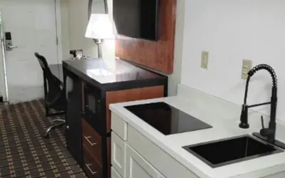 Travelodge by Wyndham Jackson I-40 Exit 82