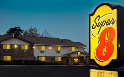 Super 8 by Wyndham Greenville