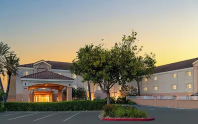 Fairfield Inn & Suites by Marriott San Francisco San Carlos
