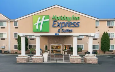 Holiday Inn Express & Suites Burlington, an IHG Hotel