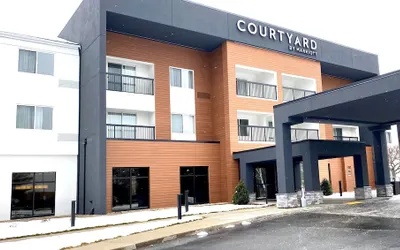 Courtyard by Marriott Raynham