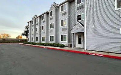SureStay by Best Western Sacramento South Natomas
