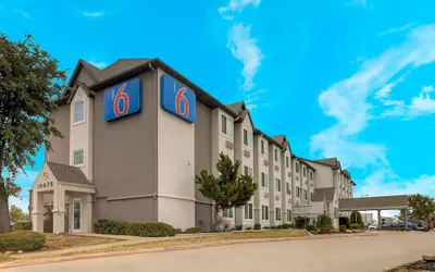 Motel 6 Fort Worth, TX - Burleson