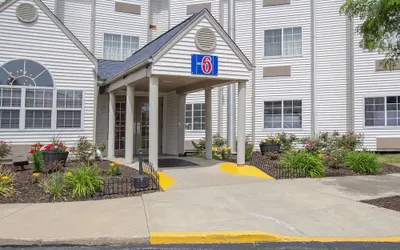 Motel 6 Streetsboro, OH