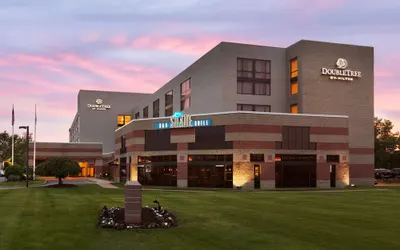 DoubleTree by Hilton Hartford - Bradley Airport