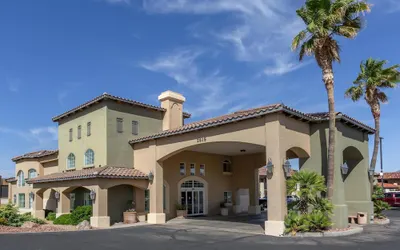 Best Western Plus A Wayfarer's Inn And Suites