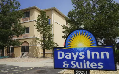 Days Inn & Suites by Wyndham Airport Albuquerque