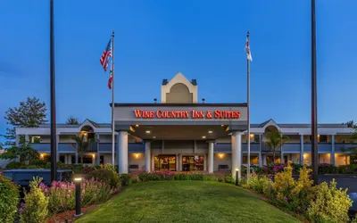 Best Western Plus Wine Country Inn & Suites