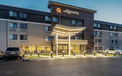 La Quinta Inn & Suites by Wyndham Salem NH