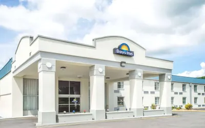 Days Inn by Wyndham Roanoke Near I-81