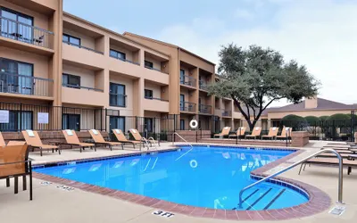 Courtyard by Marriott Dallas Northwest